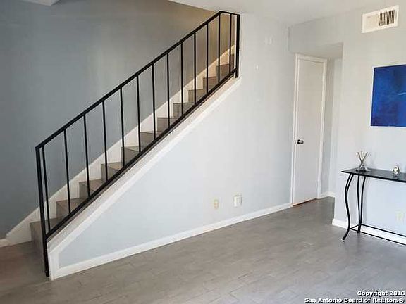 4th image of 6427 Wurzbach Rd APT 58