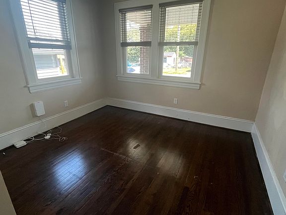 5th image of 2806 Ridgefield St NE