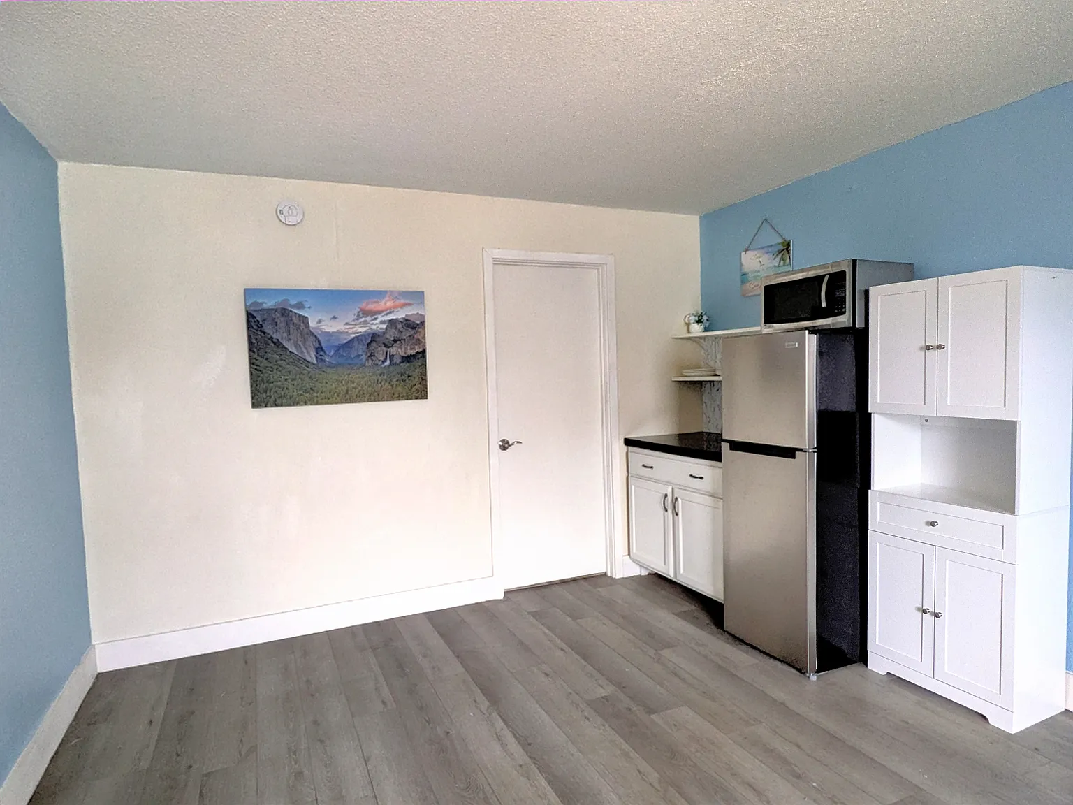 7150 N Tamiami Trl — Photo 2