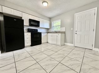 1015 Beecher St APT 2, Leesburg, FL 34748