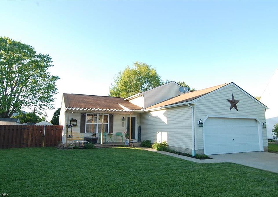 1st image of 216 Finch Dr