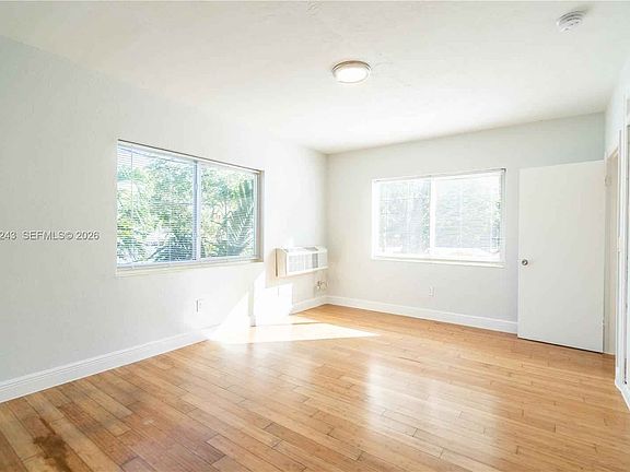 2nd image of 7301 Carlyle Ave APT 7