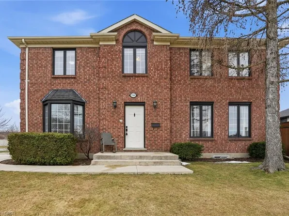 3368 Cardinal Dr, Niagara Falls, ON L2H 3A6