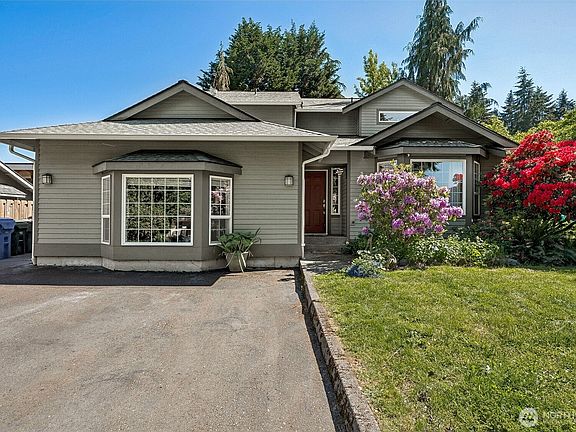 2nd image of 7624 52nd Avenue E