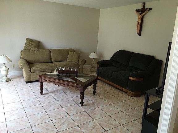 3rd image of 21 Vista Ln