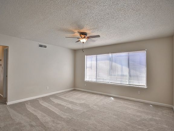 5th image of 3701 Moonbeam Dr #3703