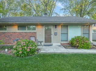 125 Essex St, Clawson, MI 48017