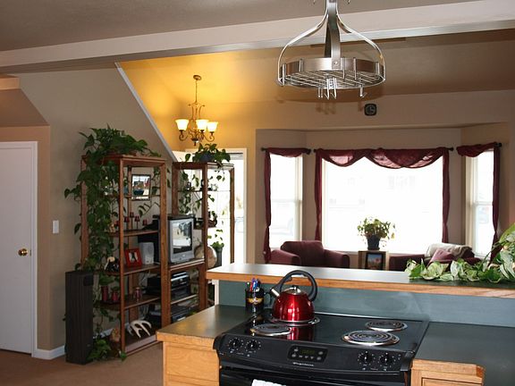 2nd image of 304 Golden Valley Dr