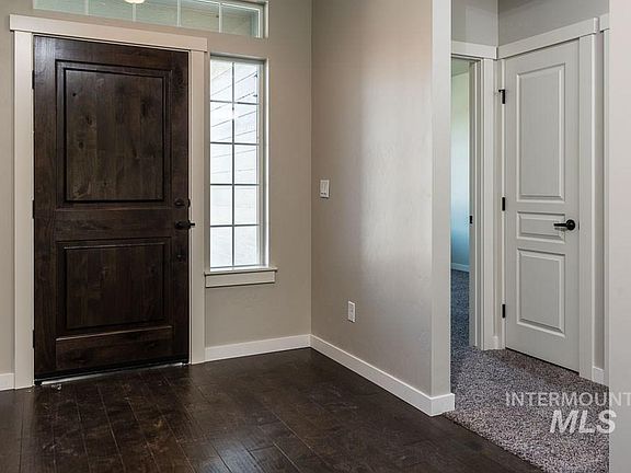 3rd image of 1433 E Territory Dr