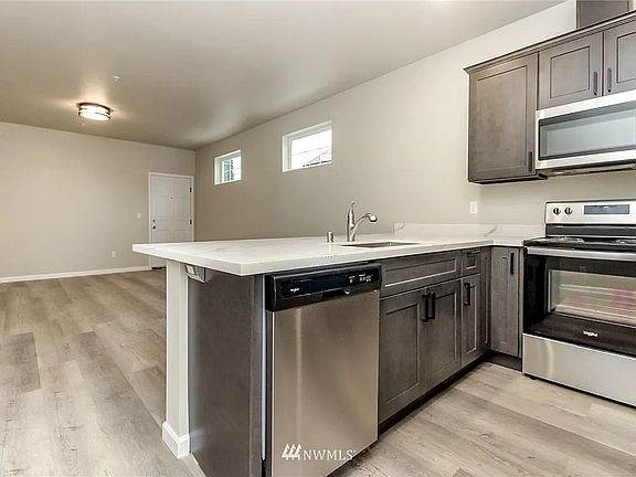 4th image of 4515 6th Ave #A
