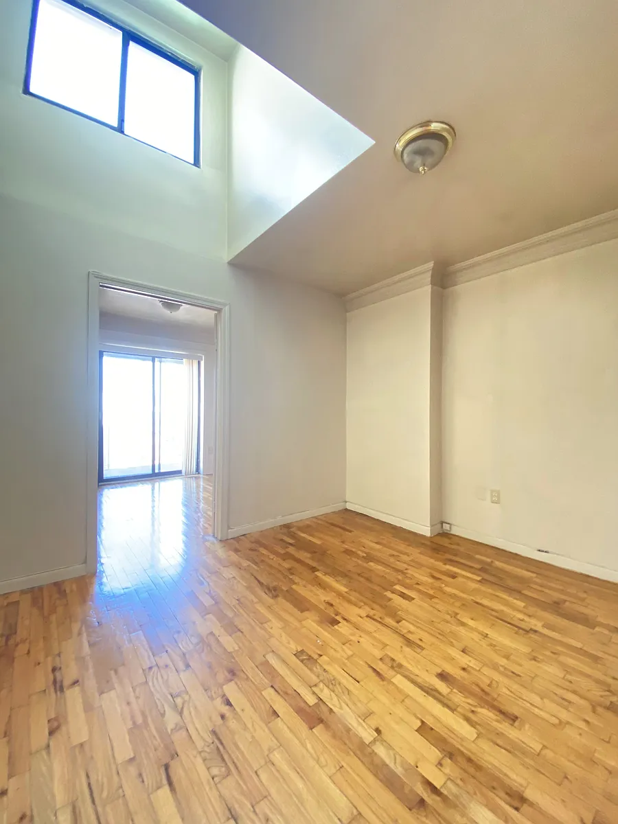 Building Photo - 329 E 63rd St #6D