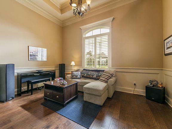 4th image of 224 Bayou Parc Dr