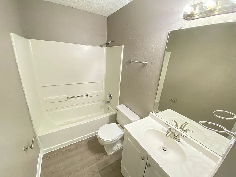 6544 Oak Hurst Dr — Photo 11