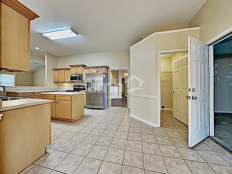 9289 Oakengate Cv — Photo 8