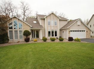 42 Pointe Vintage Dr, Rochester, NY 14626