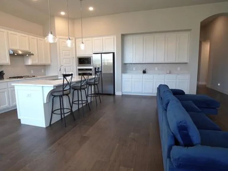 1833 Purtis Creek Dr — Photo 4