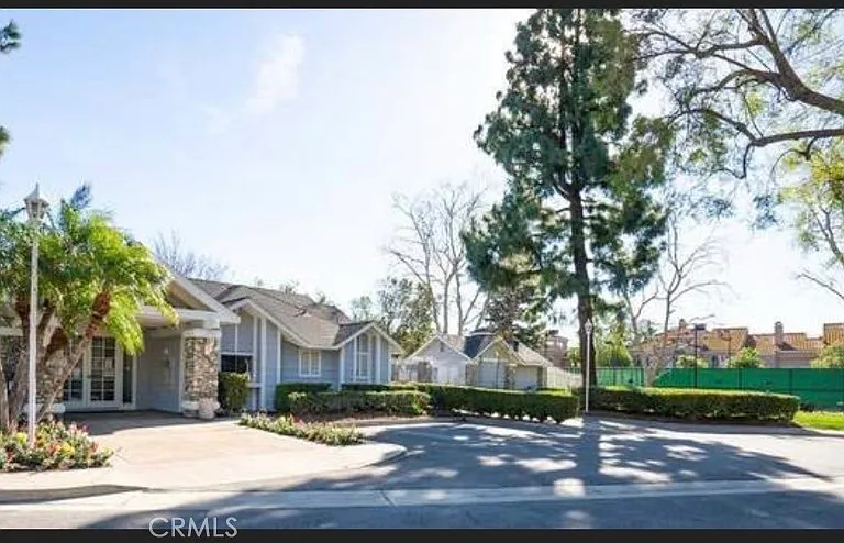 2708 Blue Fox Dr — Photo 28