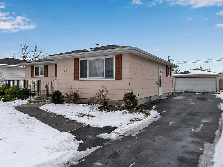 67 Crandon Blvd — Photo 24