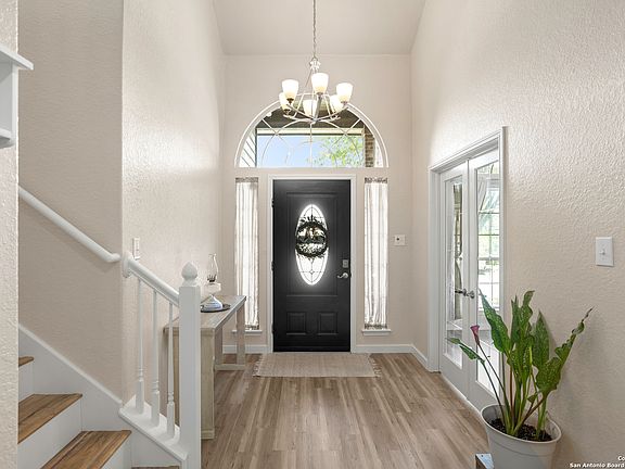 2nd image of 2488 Divine Way