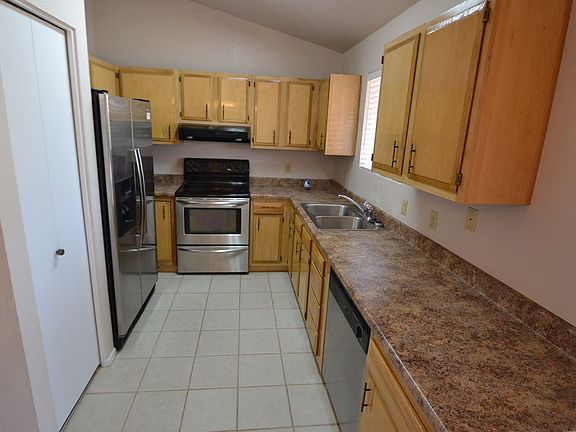 4th image of 9233 E Duncan St