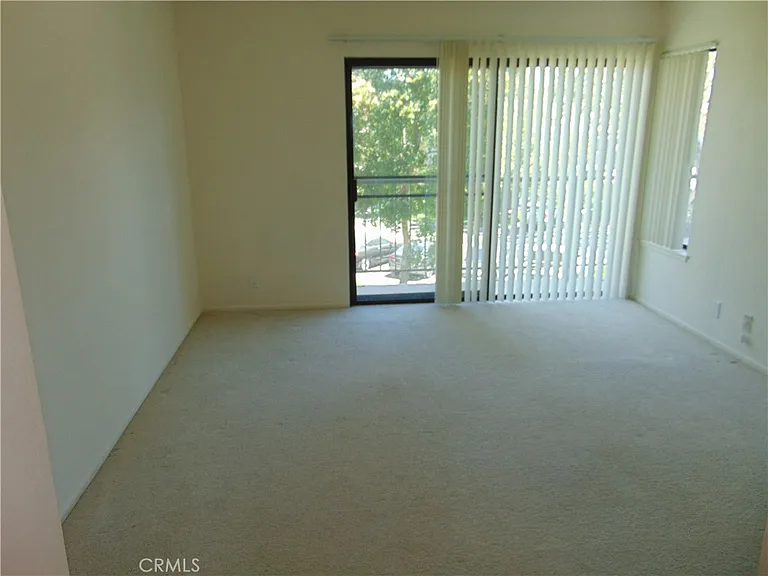 2203 Apricot — Photo 11