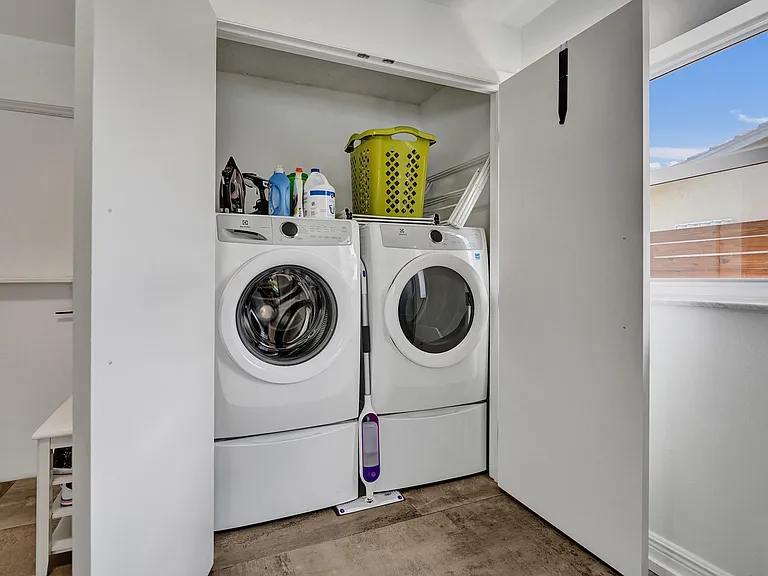 1201 SW 28th Ave — Photo 48