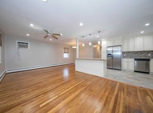 99 W 18th St, Deer Park, NY 11729