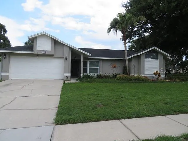 4 bed, 2.0 bath, 1669 sqft, $3,100 — Photo 4