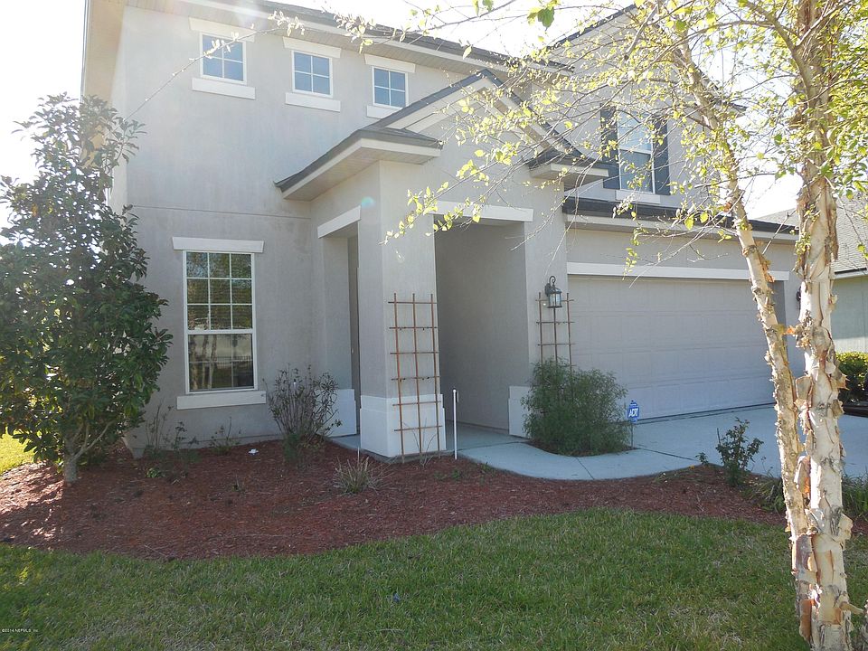 1st image of 141 Cresthaven Pl