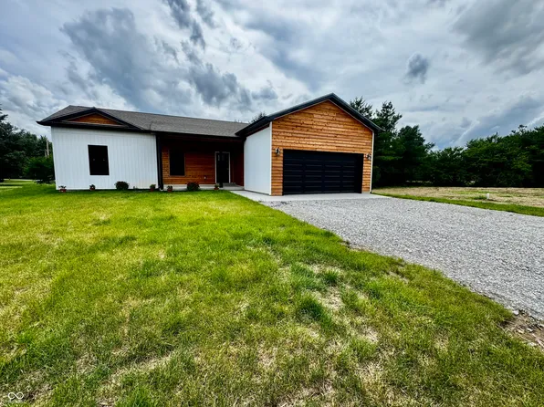 780 Northern Acres Dr, Ladoga, IN 47954