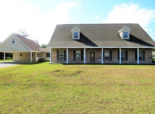 88 Falcon Dr, Picayune, MS 39466