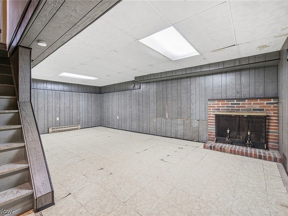 22nd image of 320 West St