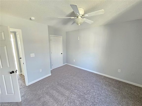 3rd image of 905 Hunt St