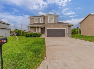 9806 E 219th Cir, Peculiar, MO 64078