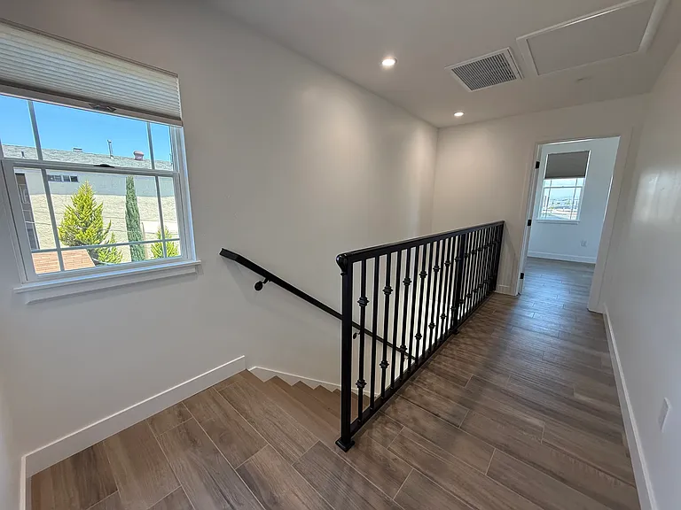 4204 Cherokee Ave #1/2 — Photo 10