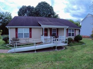 419 E Lake Dr, Mocksville, NC 27028