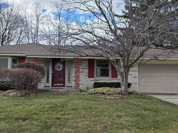 7965 S Wynbrook COURT, Oak Creek, WI 53154