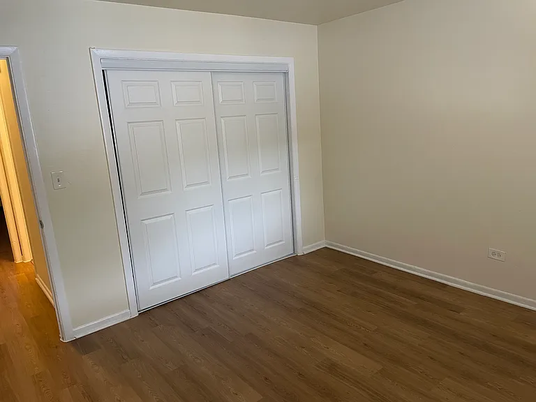 2125 N Elmwood Ave #5C — Photo 3