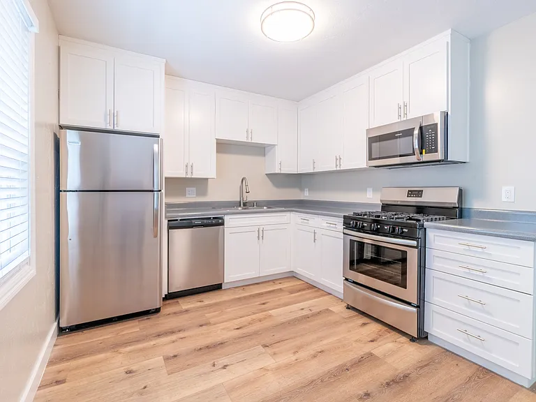 Sleek Modern Kitchen Sleek Modern Kitchen
