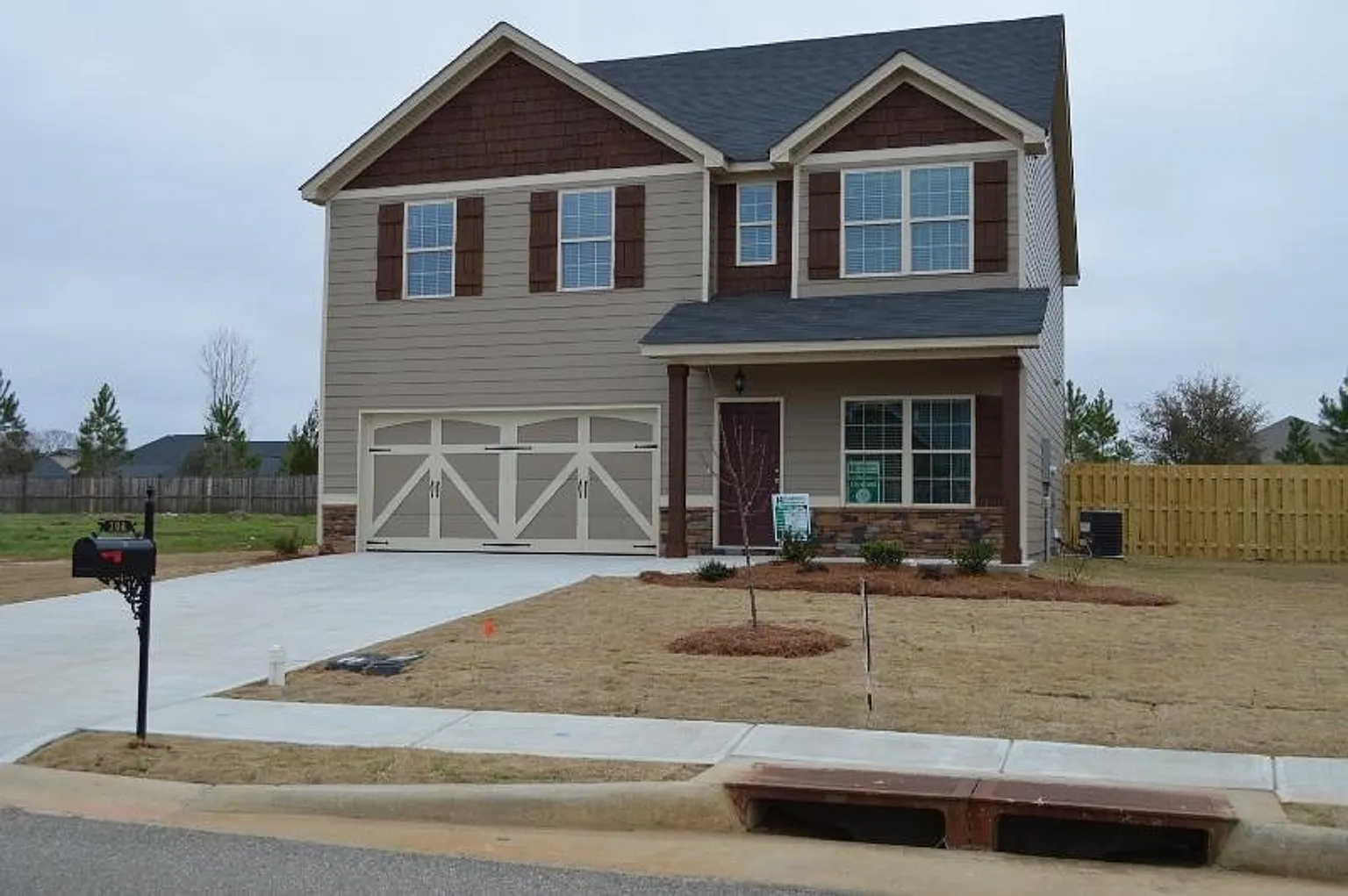 108 Hawks Tail Dr photo 1