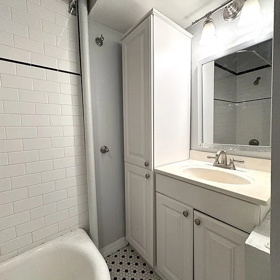 11 Irving St #7 — Photo 7