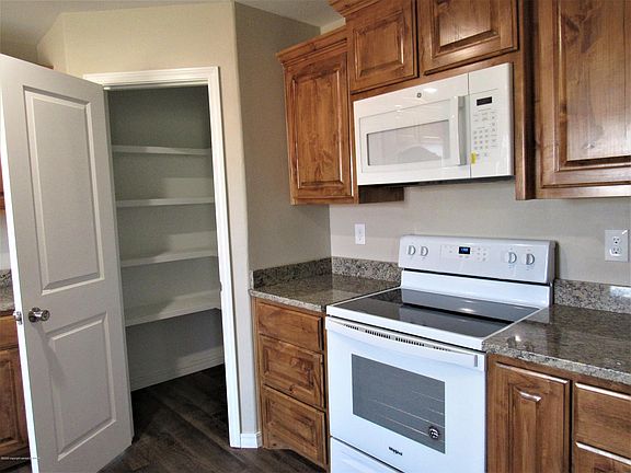 5th image of 307 Avenue F #A