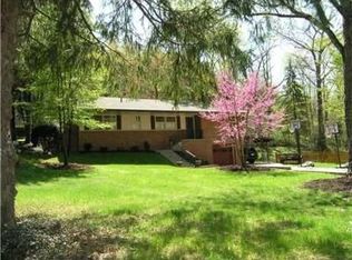 510 Woodcliff Rd, Charleston, WV 25314