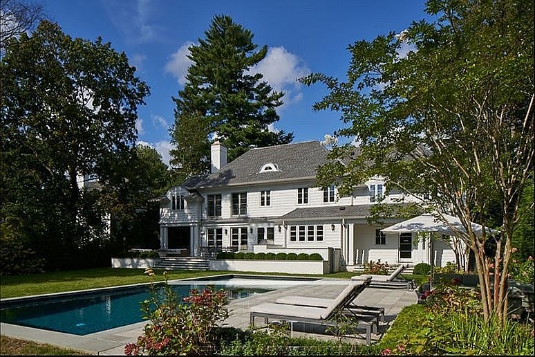 2nd image of 32 Fenimore Rd