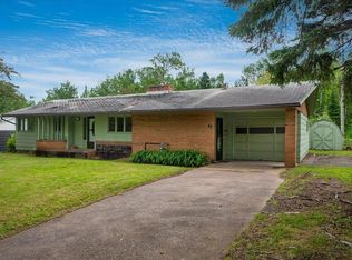 42 Law Dr, Silver Bay, MN 55614
