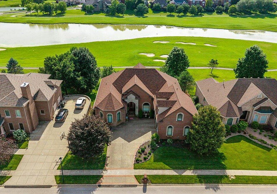 1st image of 110 Loch Lomond Dr