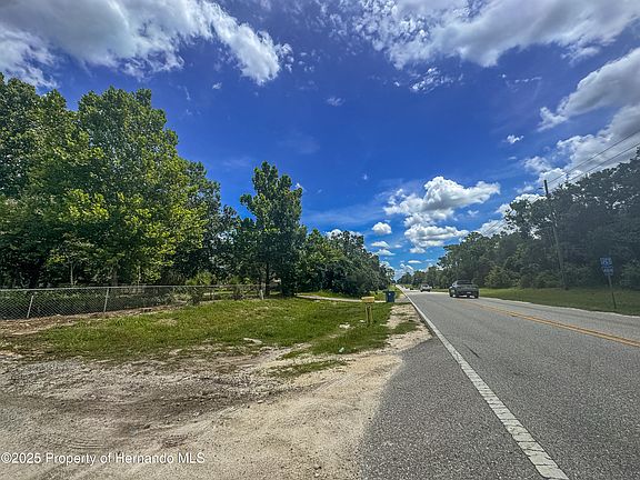4th image of 15440 Cortez Blvd