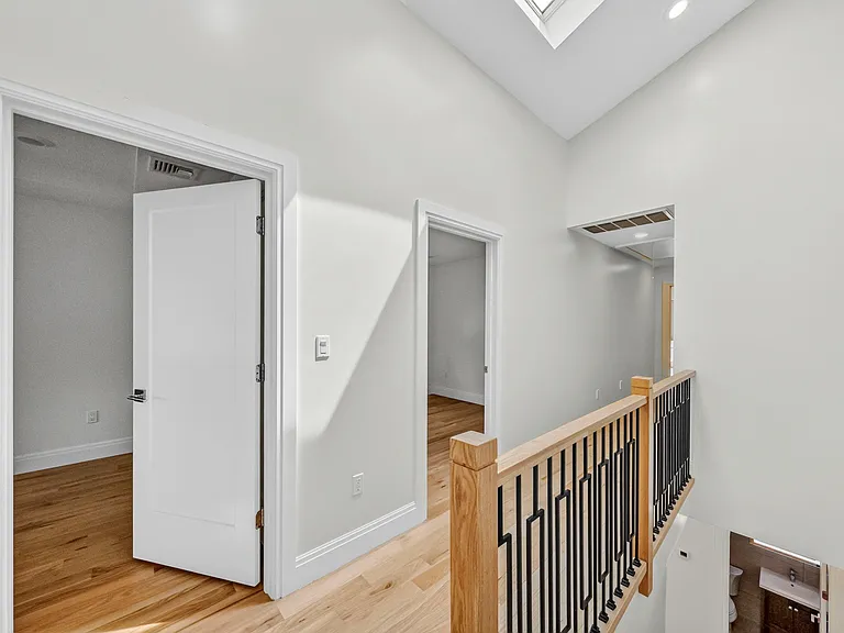 211B Slocum Way — Photo 27