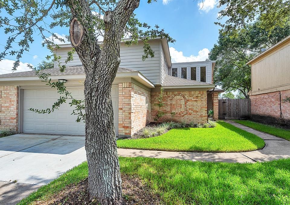 1st image of 2203 Victoria Ct