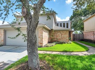 2203 Victoria Ct, Missouri City, TX 77459